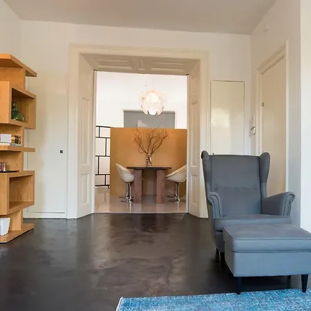 Апартаменты Fancy Delicate Maisonette Амстердам