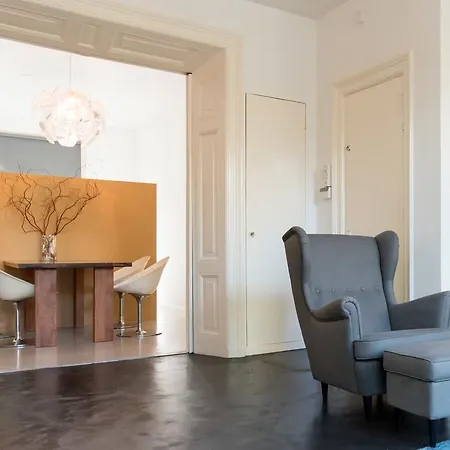 Fancy Delicate Maisonette *